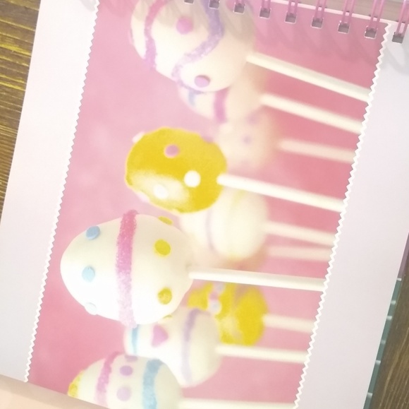 😍 HP 9/9!!!🎉  Cake Pops Recipe Book! Yum! 😋 - Picture 4 of 8